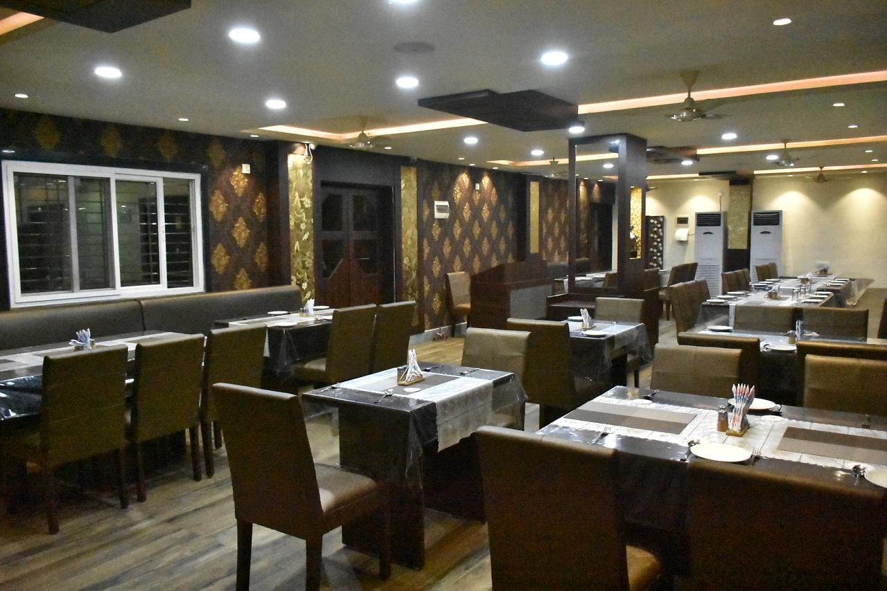 Hotel Daftari Palace Kishanganj Екстериор снимка