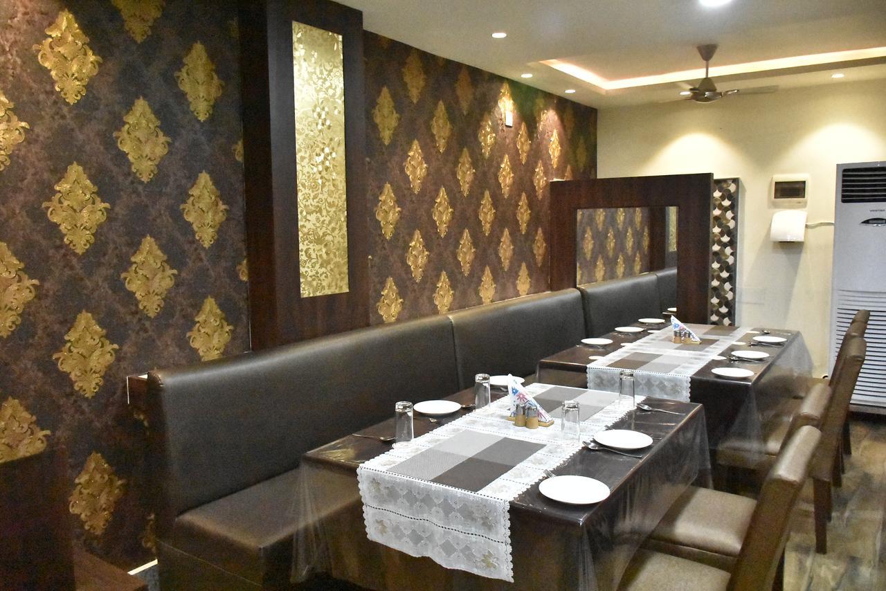 Hotel Daftari Palace Kishanganj Екстериор снимка