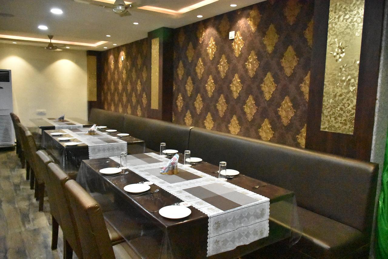 Hotel Daftari Palace Kishanganj Екстериор снимка