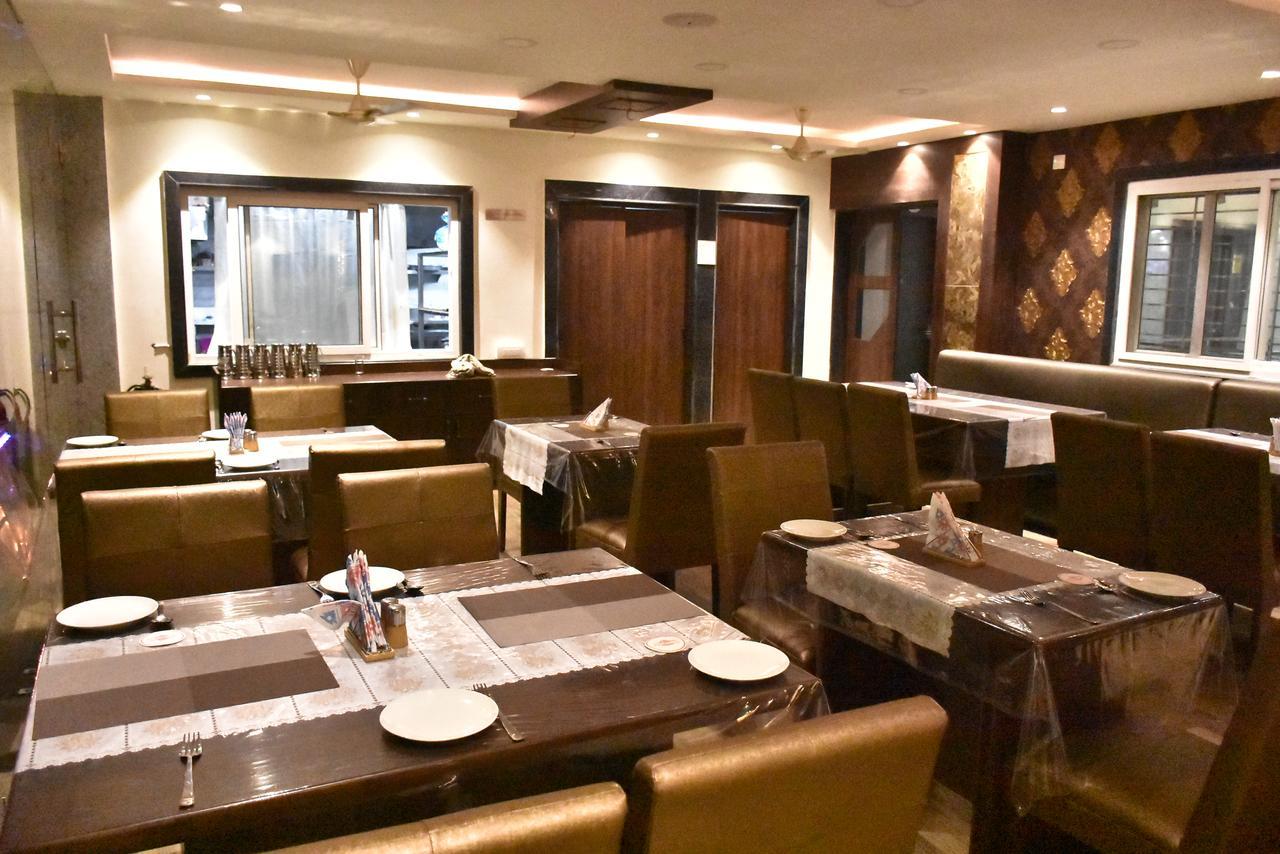 Hotel Daftari Palace Kishanganj Екстериор снимка